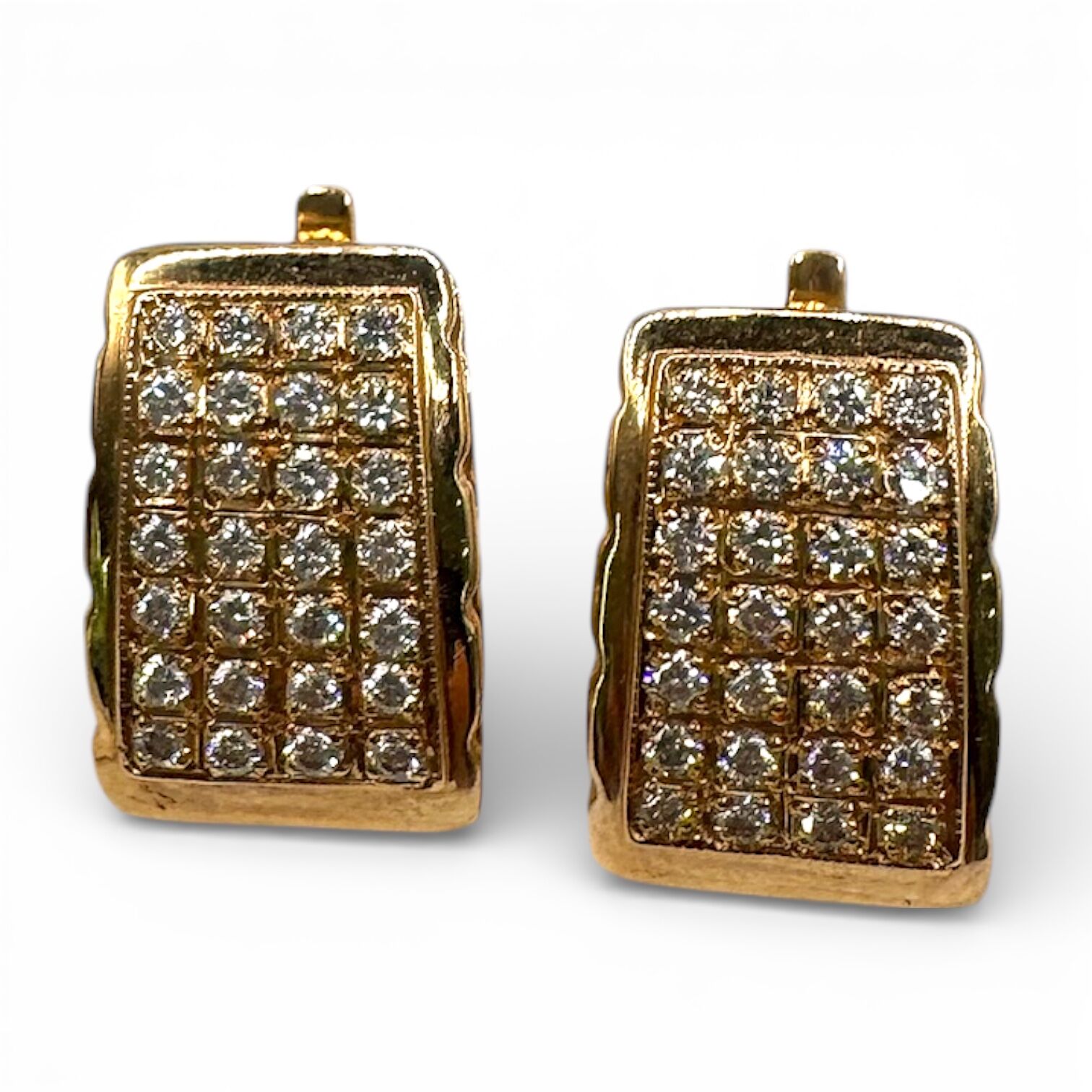 Золотые серьги с бриллиантами