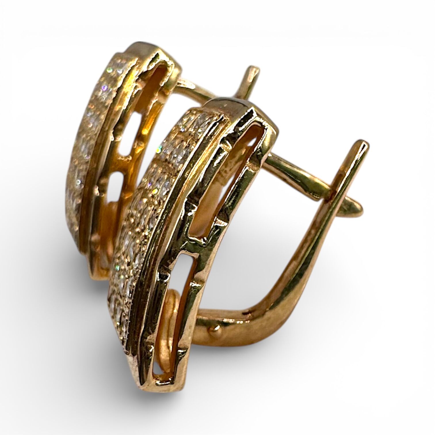 Золотые серьги с бриллиантами