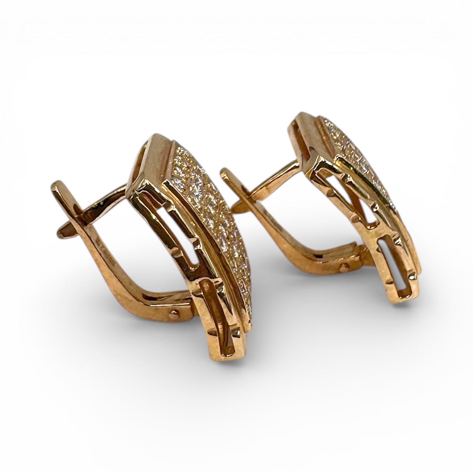 Золотые серьги с бриллиантами