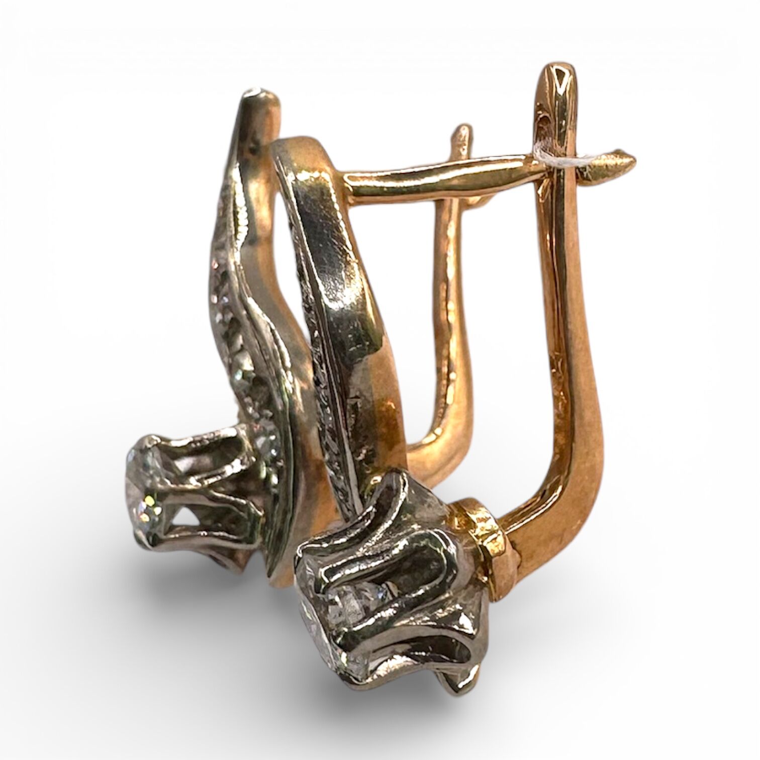 Золотые серьги с бриллиантами