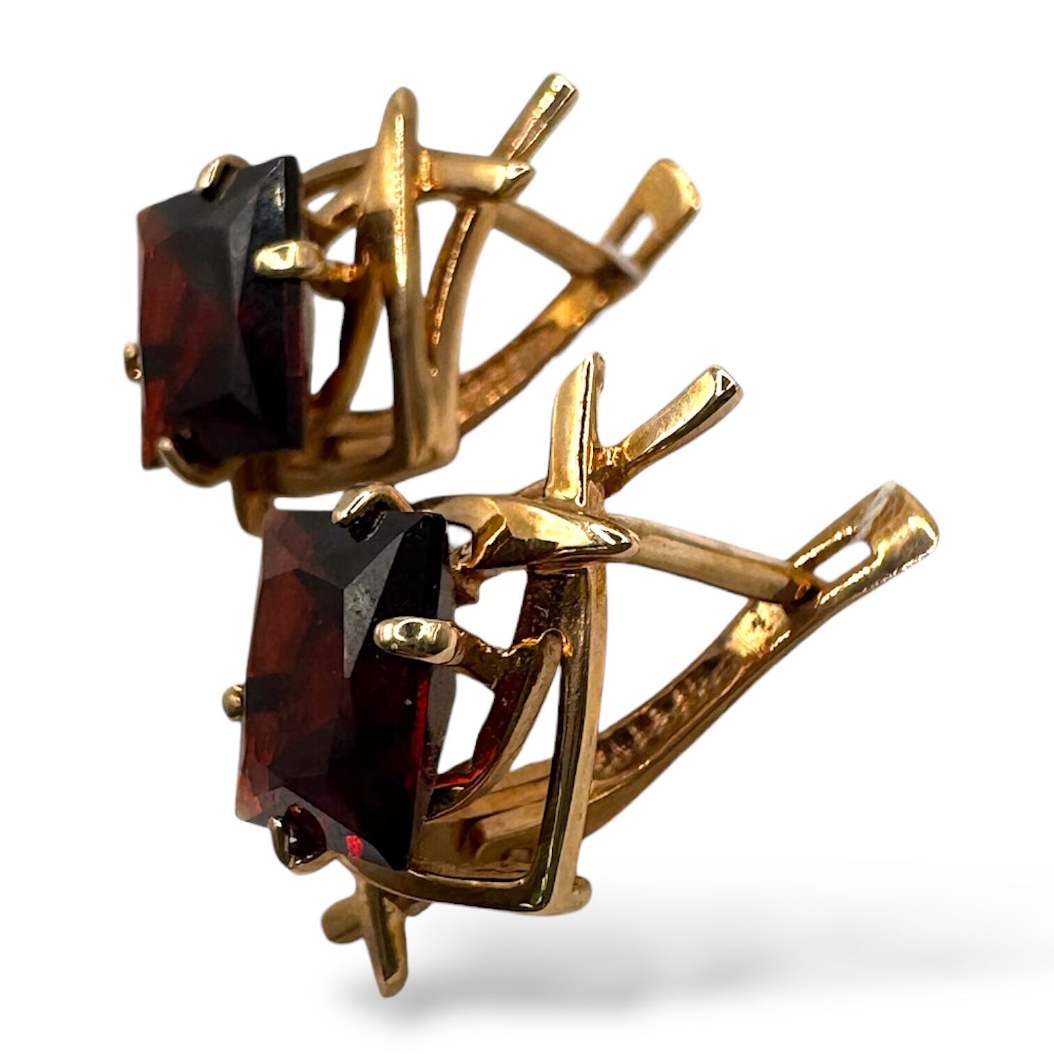 Золотые серьги с гранатом