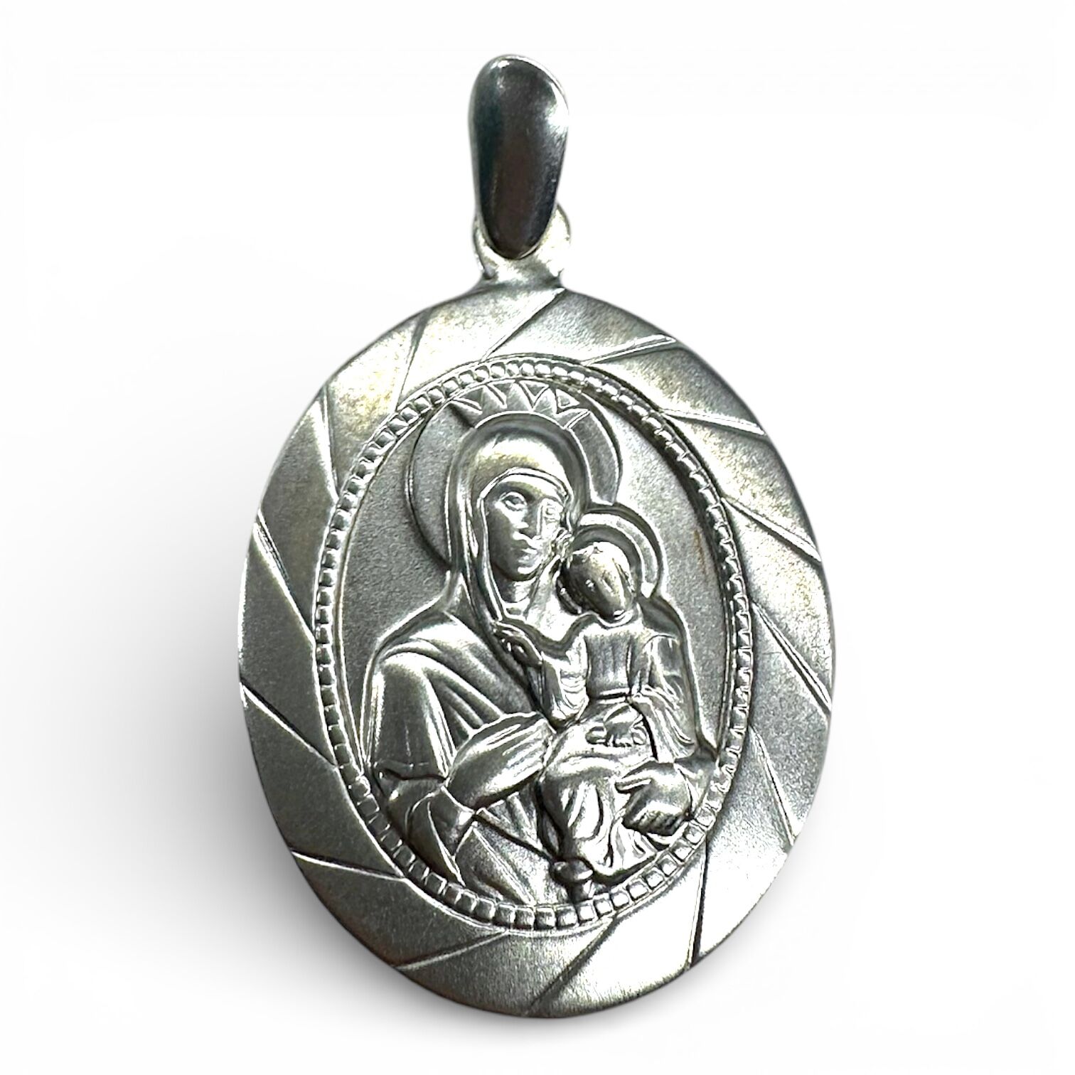 Срібна підвіска без втсавки