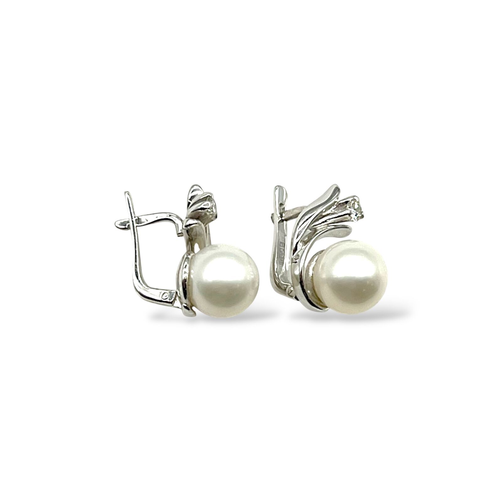 Золотые серьги с бриллиантами