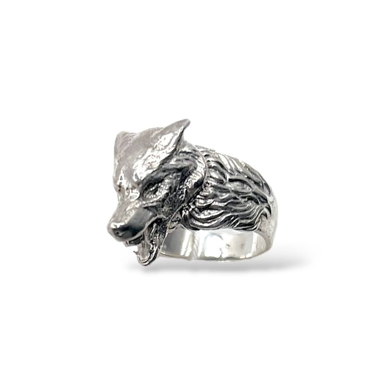 Серебряное кольцо