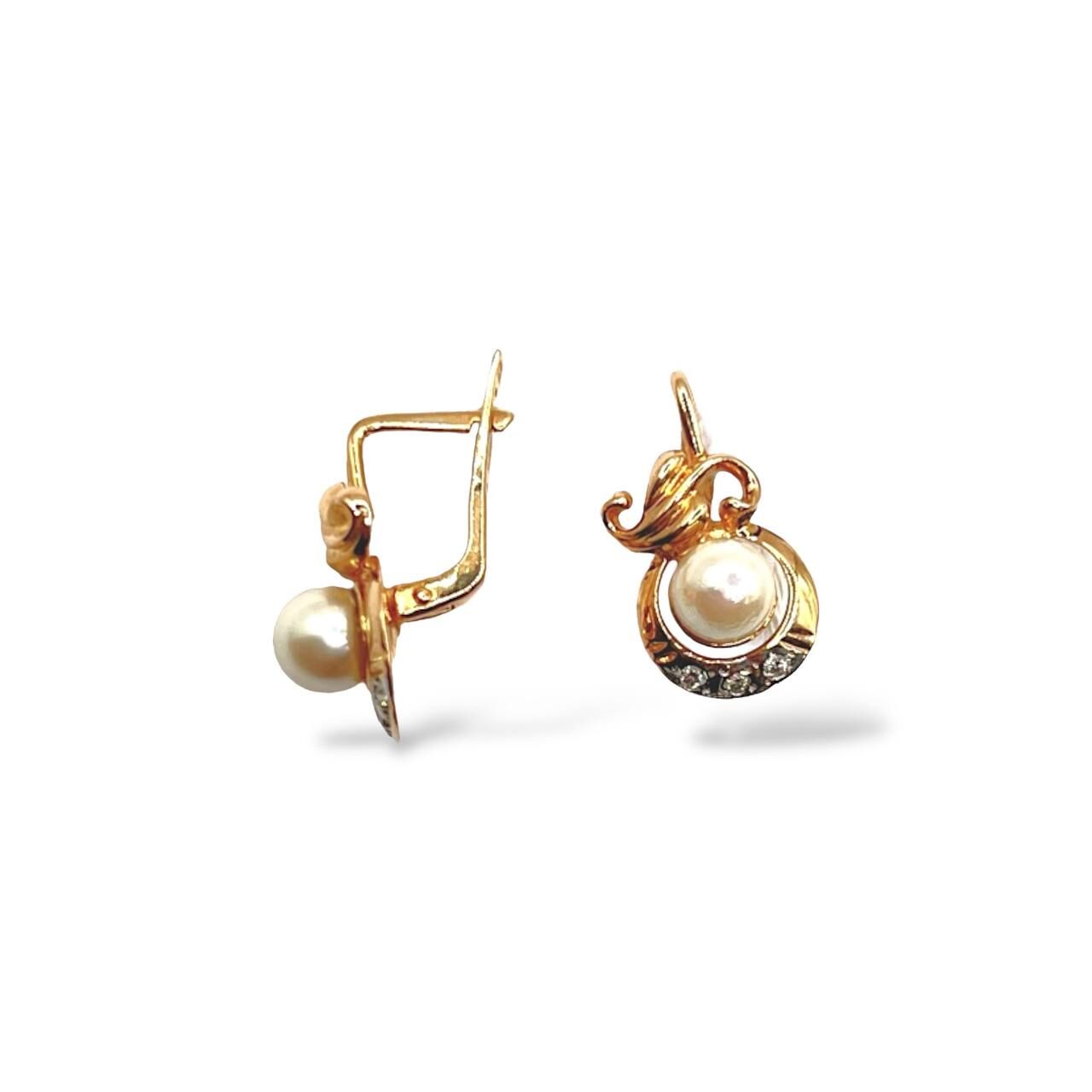 Золотые серьги с бриллиантами