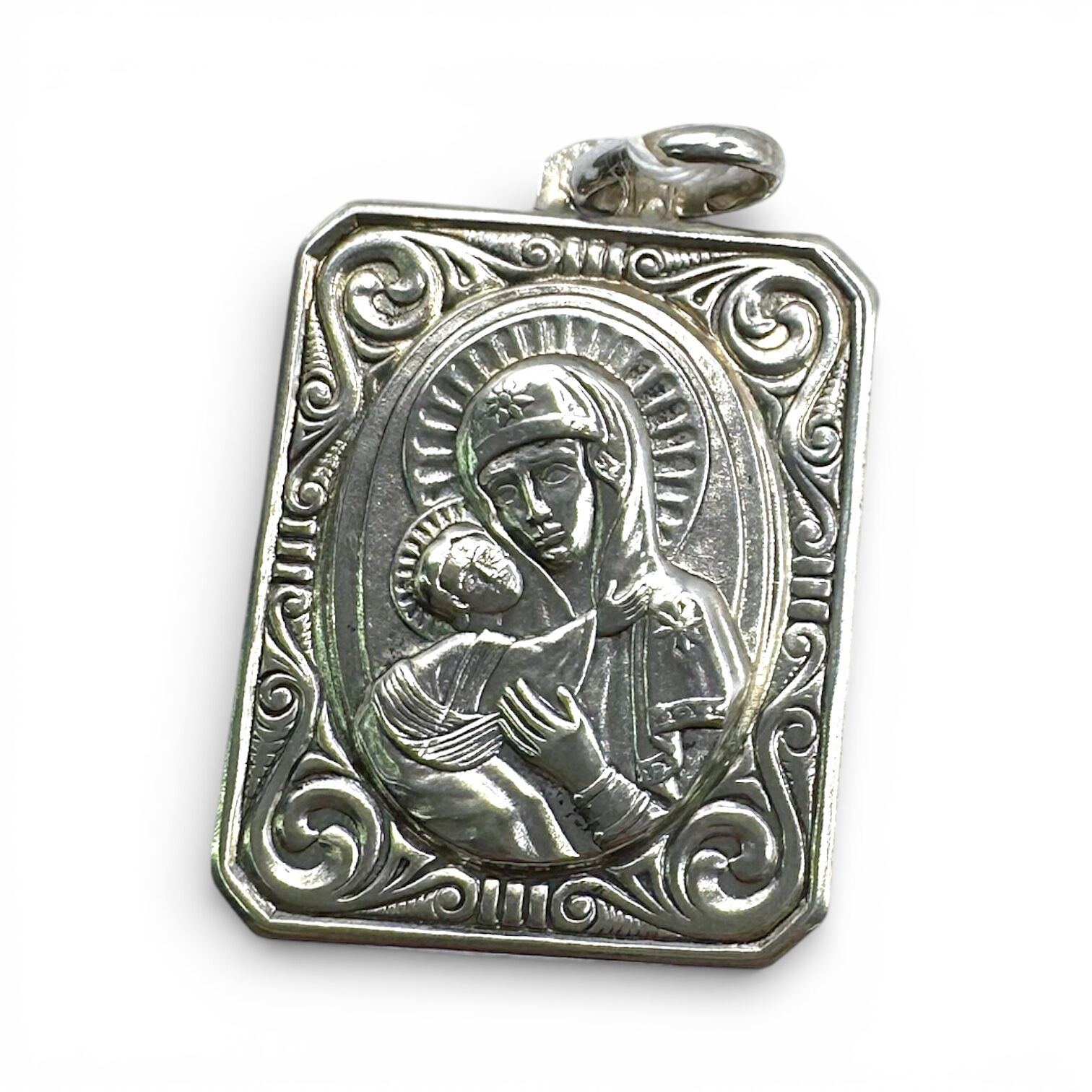 Срібна підвіска без вставок