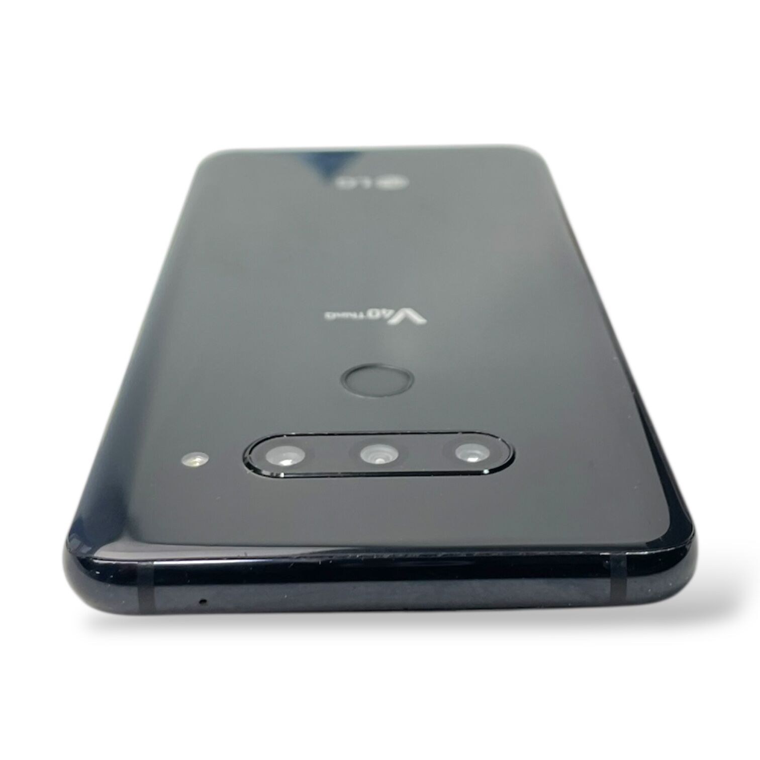 Смартфон LG LM-V405EBW 6/128 ГБ