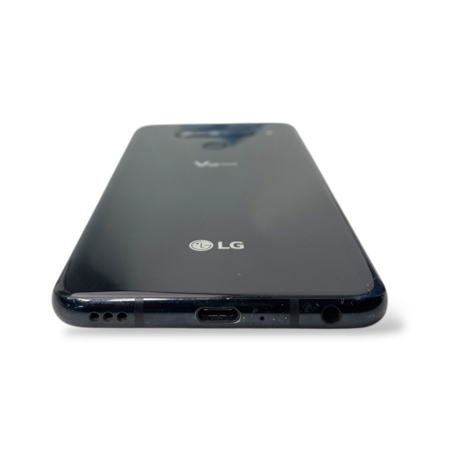 Смартфон LG LM-V405EBW 6/128 ГБ