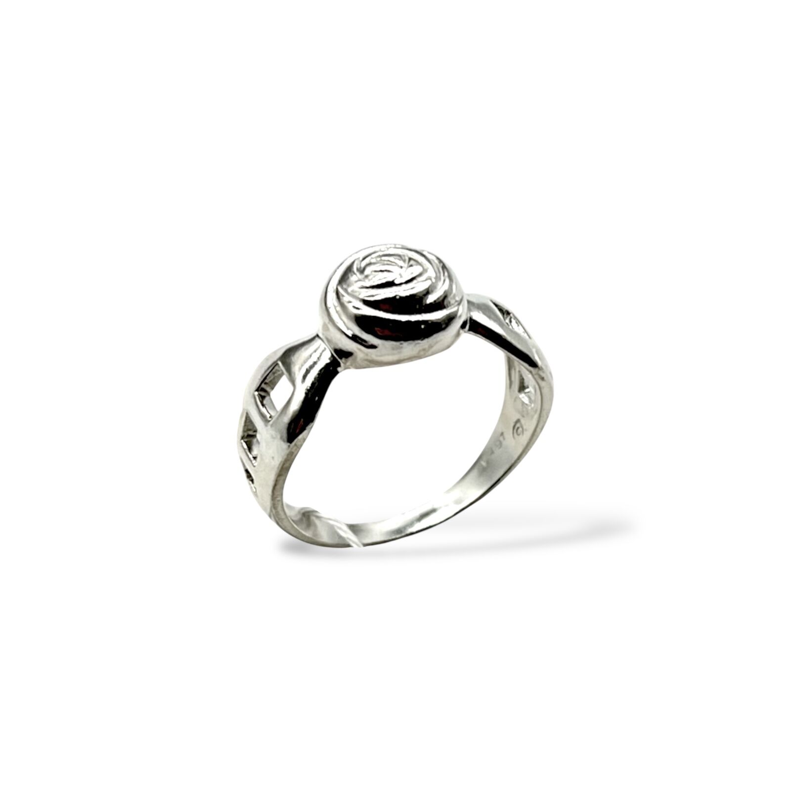 Серебряное кольцо