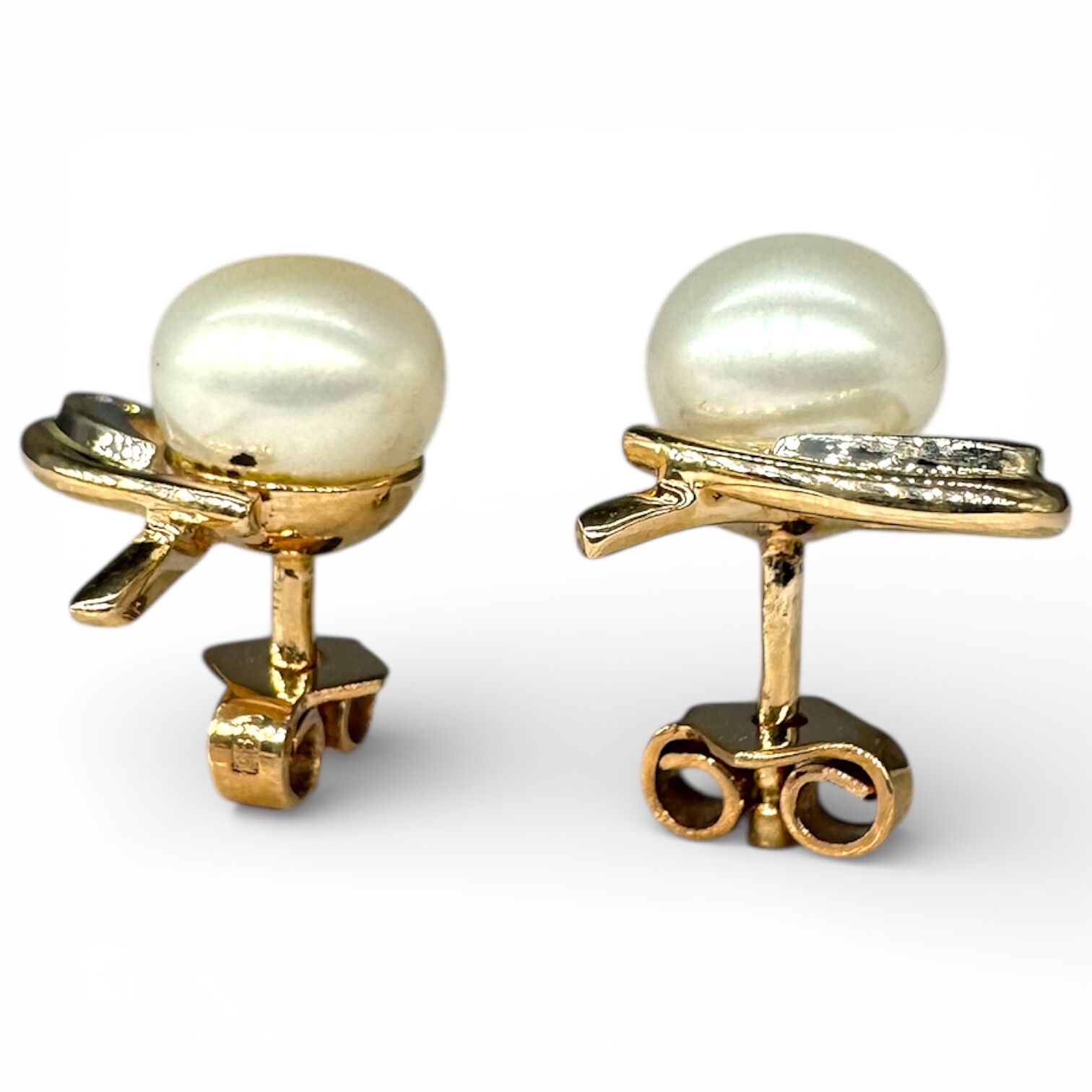 Золоті сережки з перлами