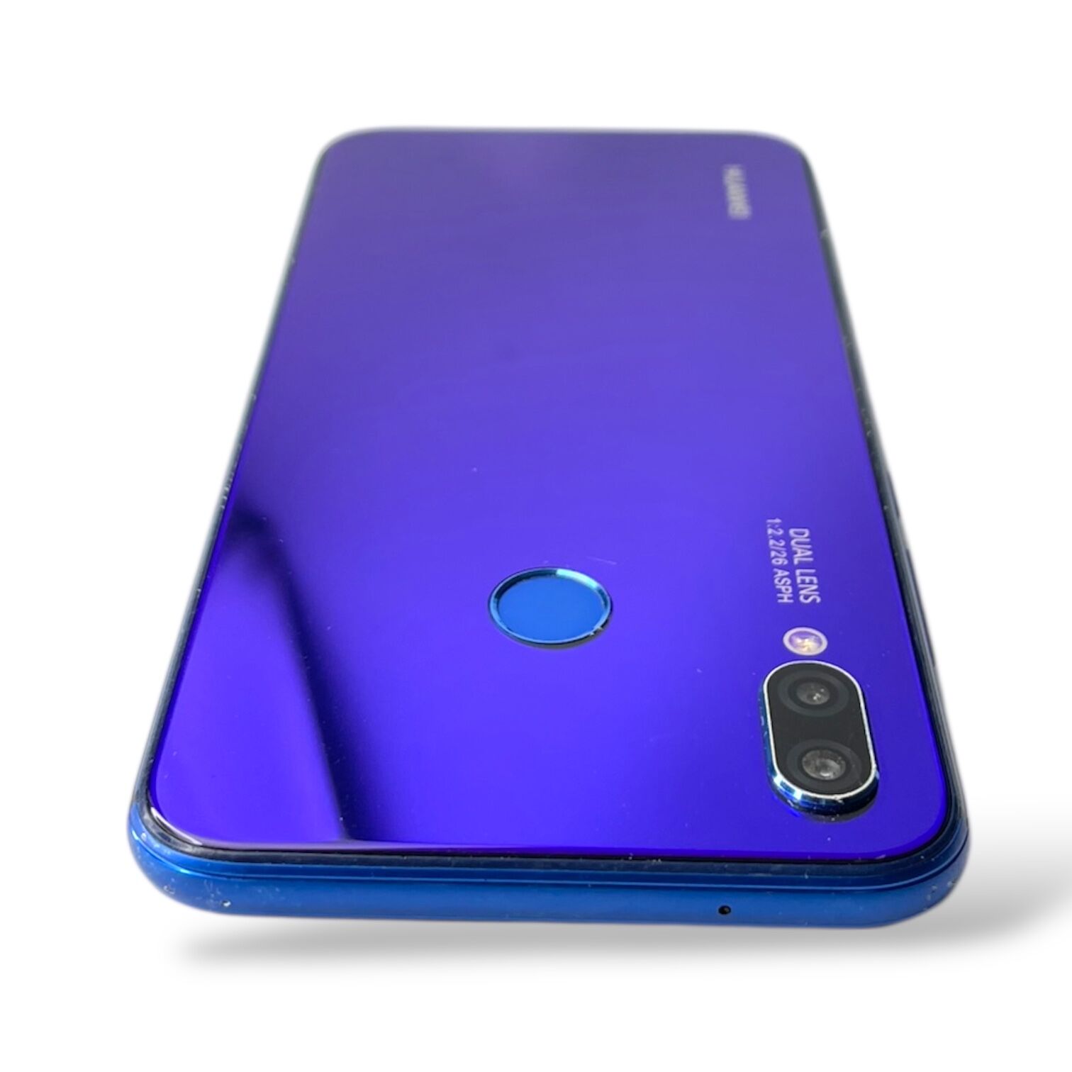Смартфон Huawei P20 Lite 4/64 +Зарядное устройство