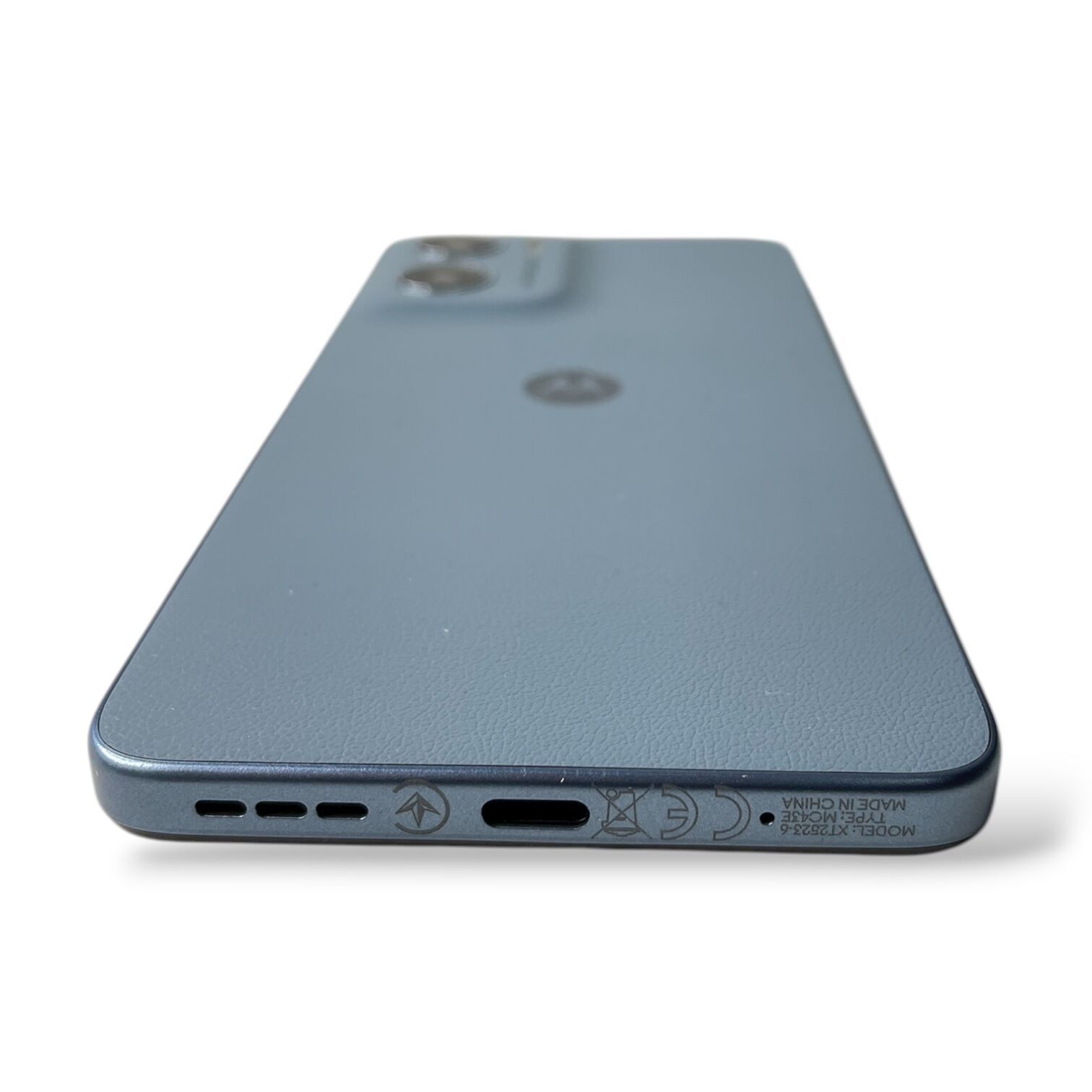 Смартфон Motorola Moto E15 2/64gb