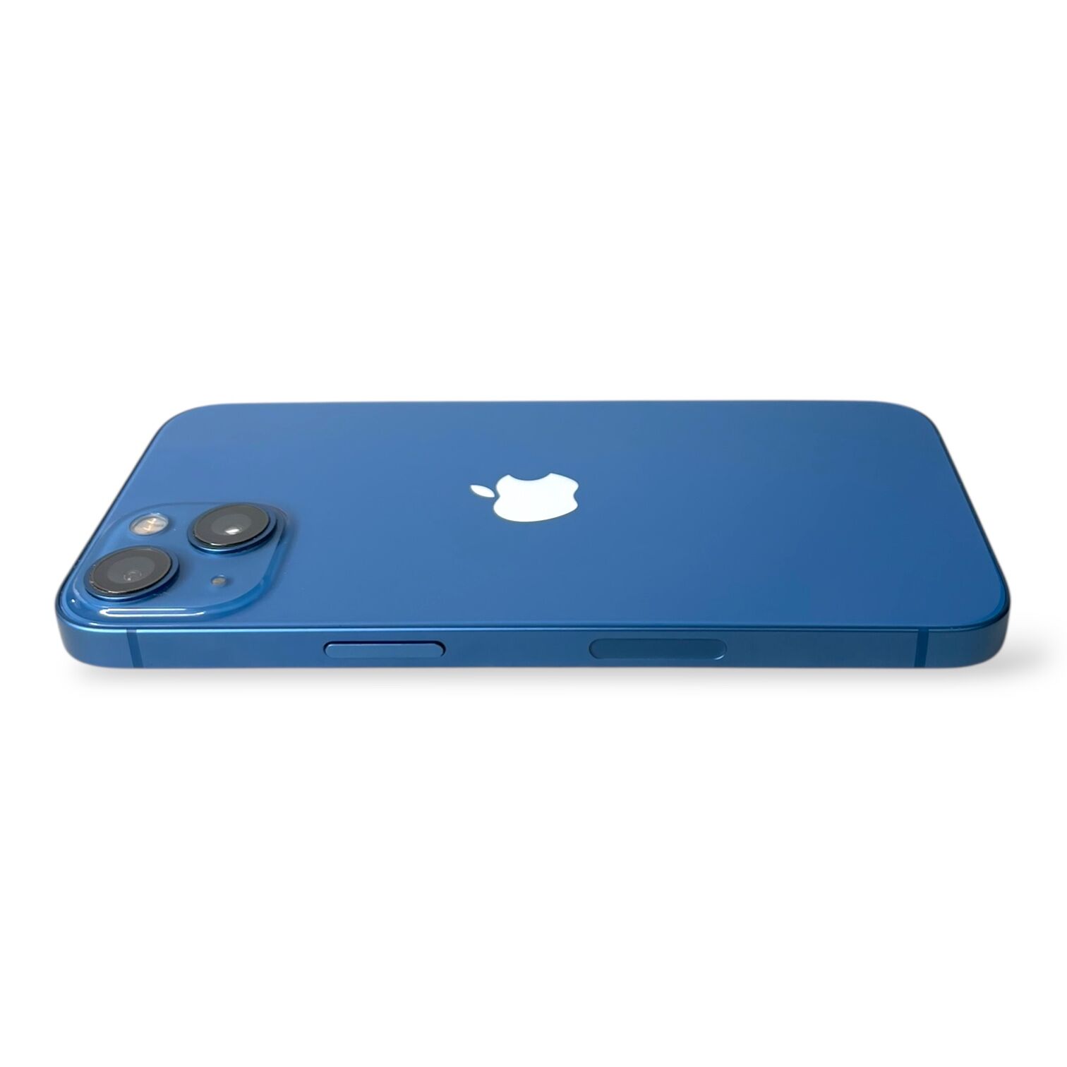 Смартфон Apple iPhone 13 4/256Gb