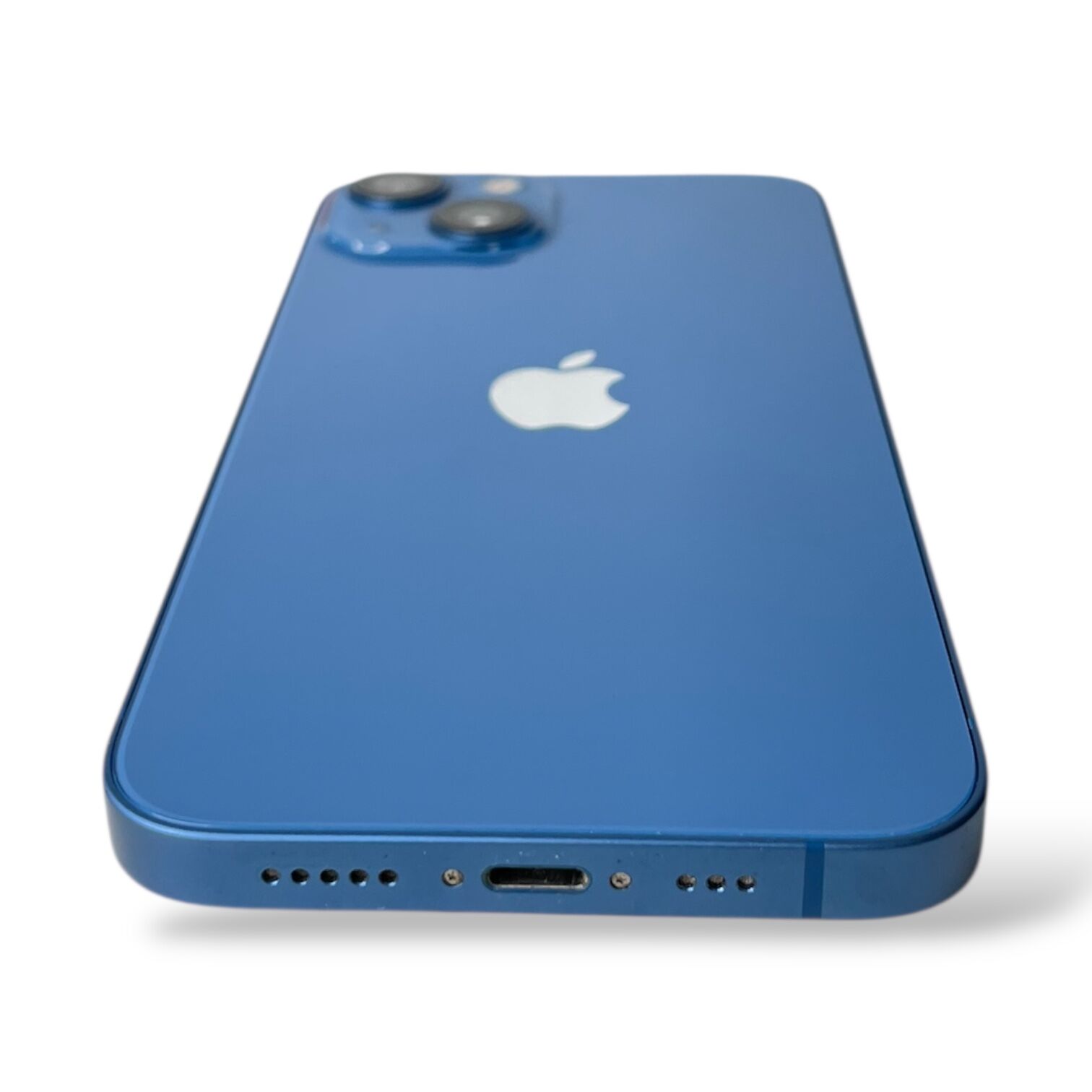 Смартфон Apple iPhone 13 4/256Gb