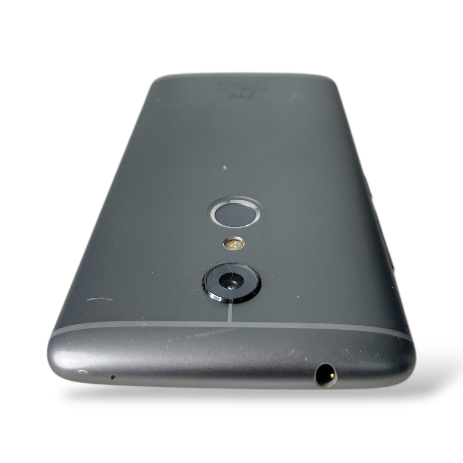 Смартфон ZTE Axon 7 4/64gb