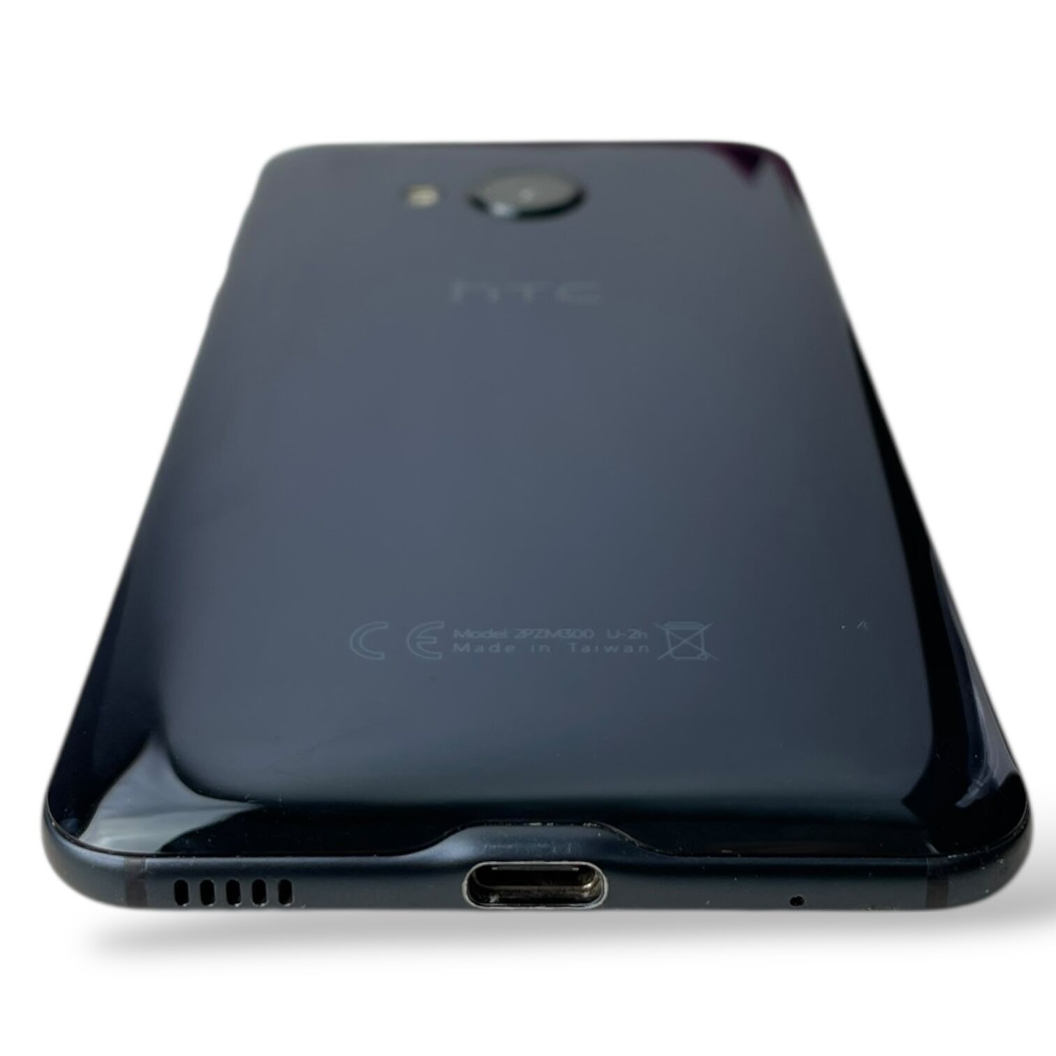 Смартфон HTC U Play 3/32Gb