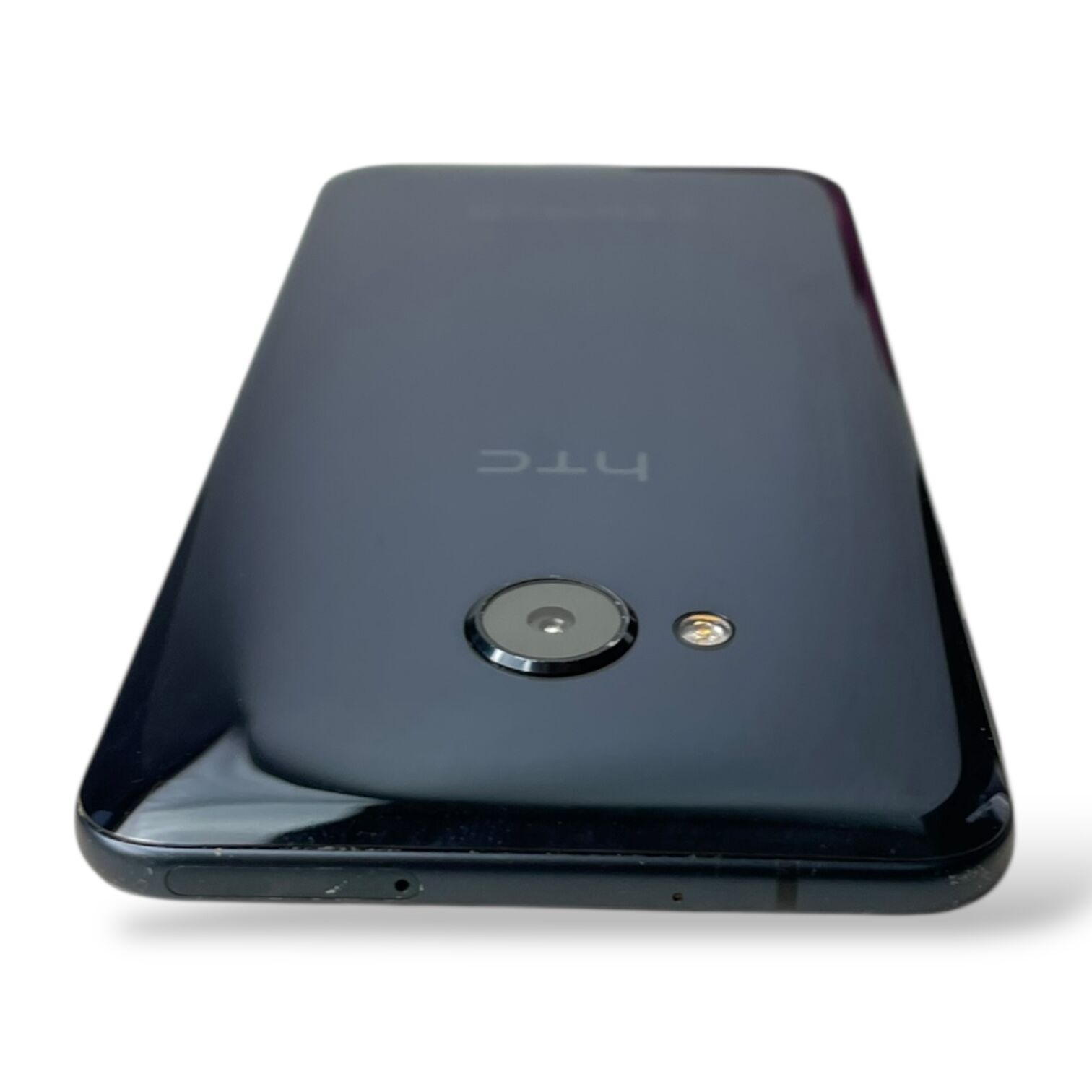 Смартфон HTC U Play 3/32Gb