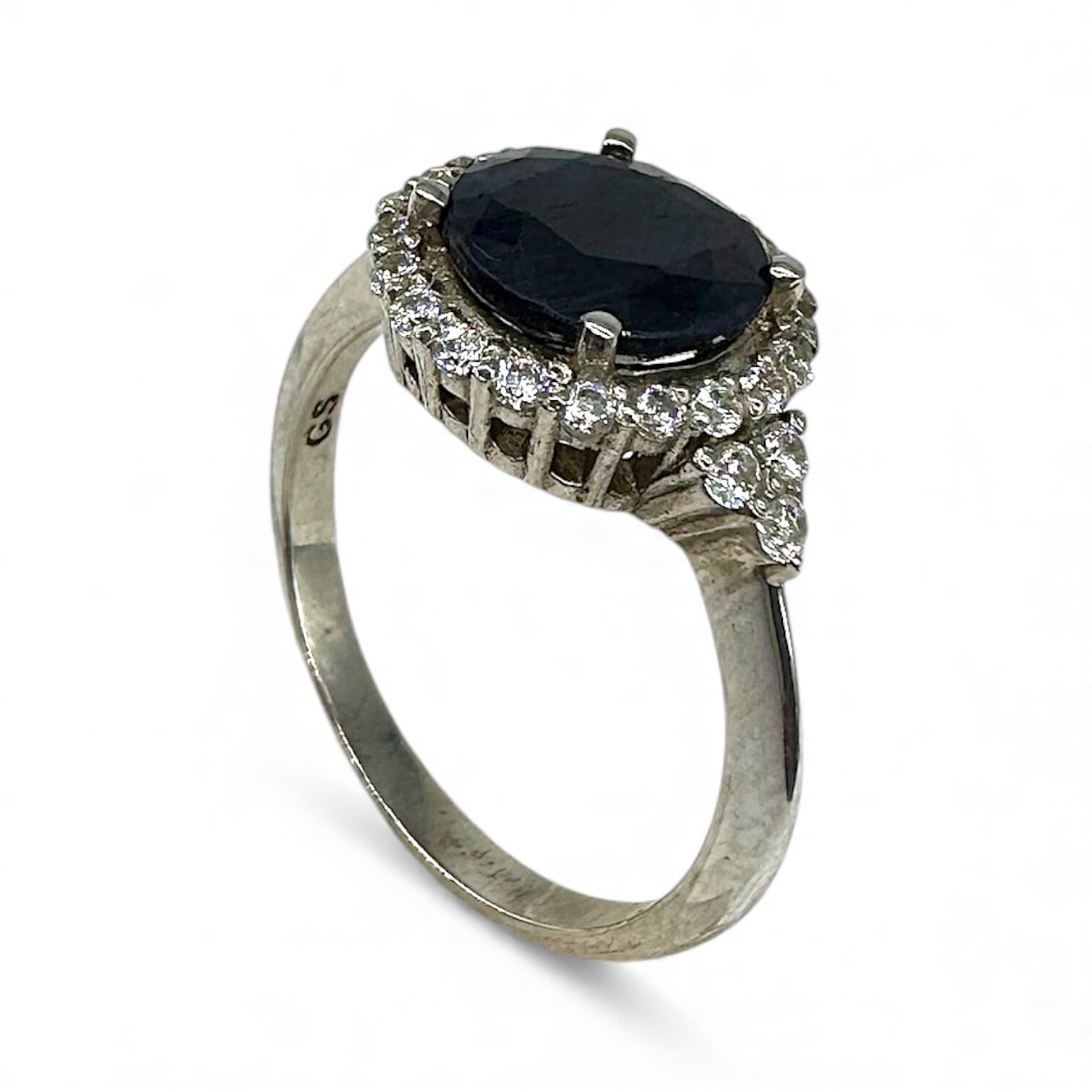 Срібна каблучка з сапфіром