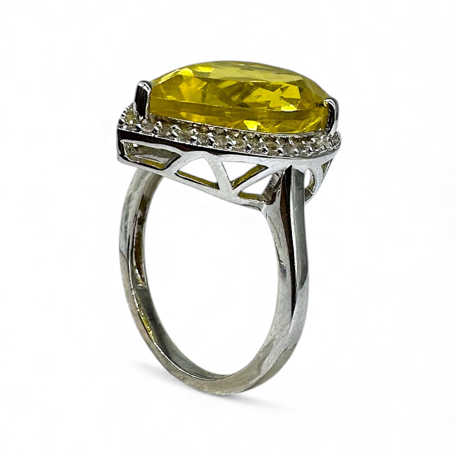 Срібна каблучка з жовтим цирконієм