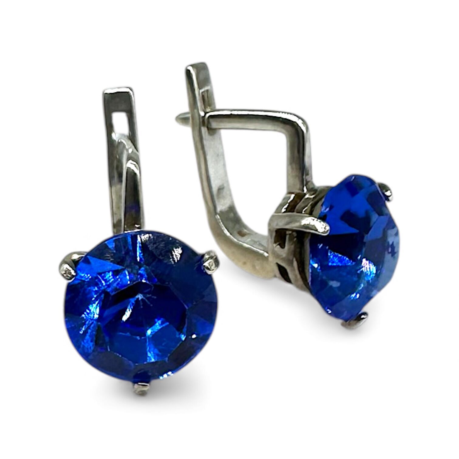 Серебряние серьги с фианитом