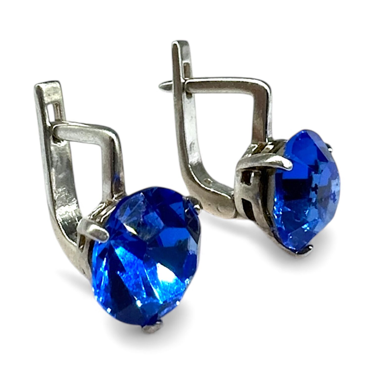 Серебряние серьги с фианитом