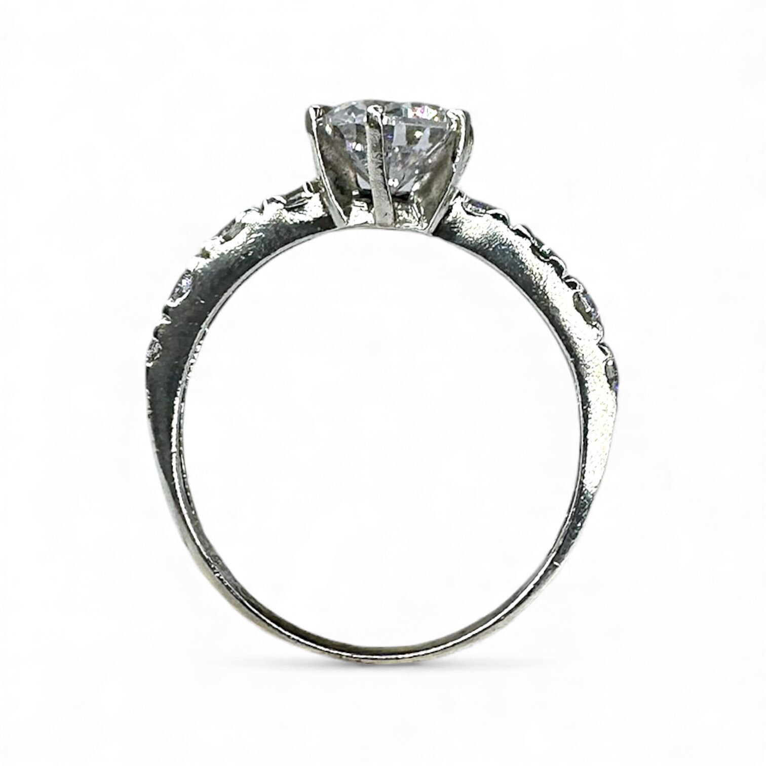 Срібна каблучка з фіанітами