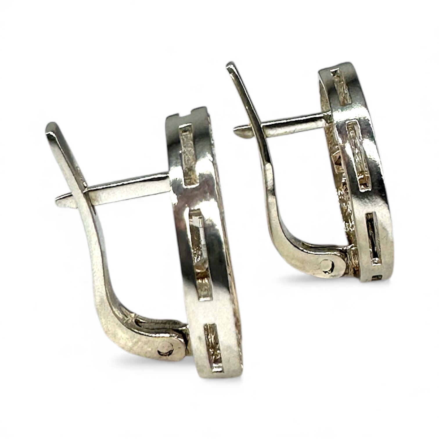 Серебряные серьги с фианитами