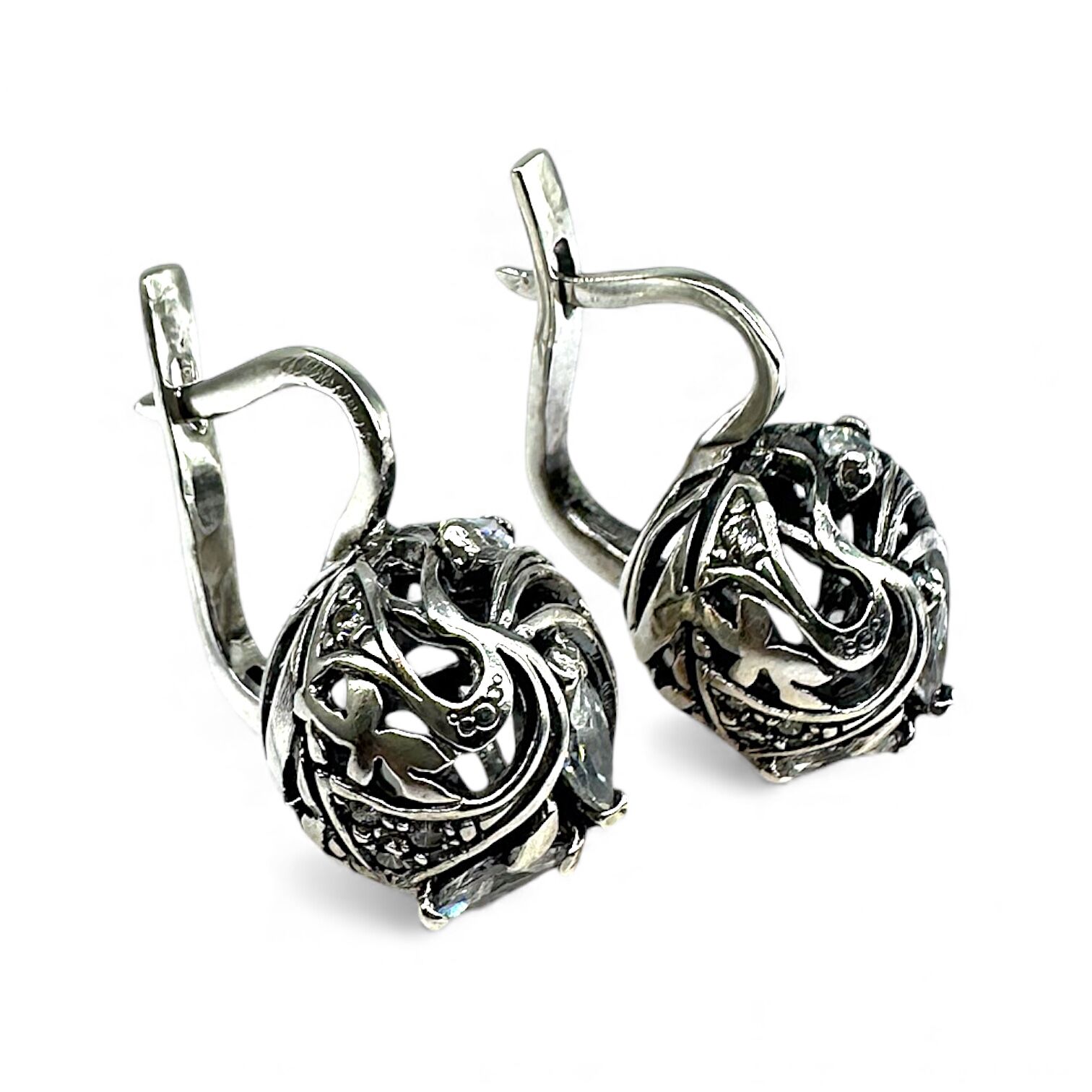 Серебряные серьги с фианитами