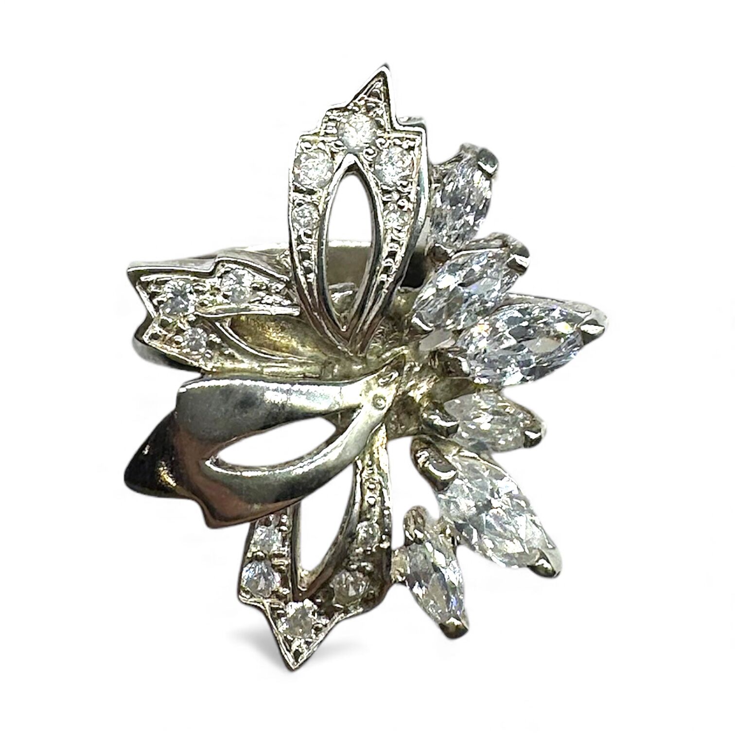 Серебряное кольцо с фианитами