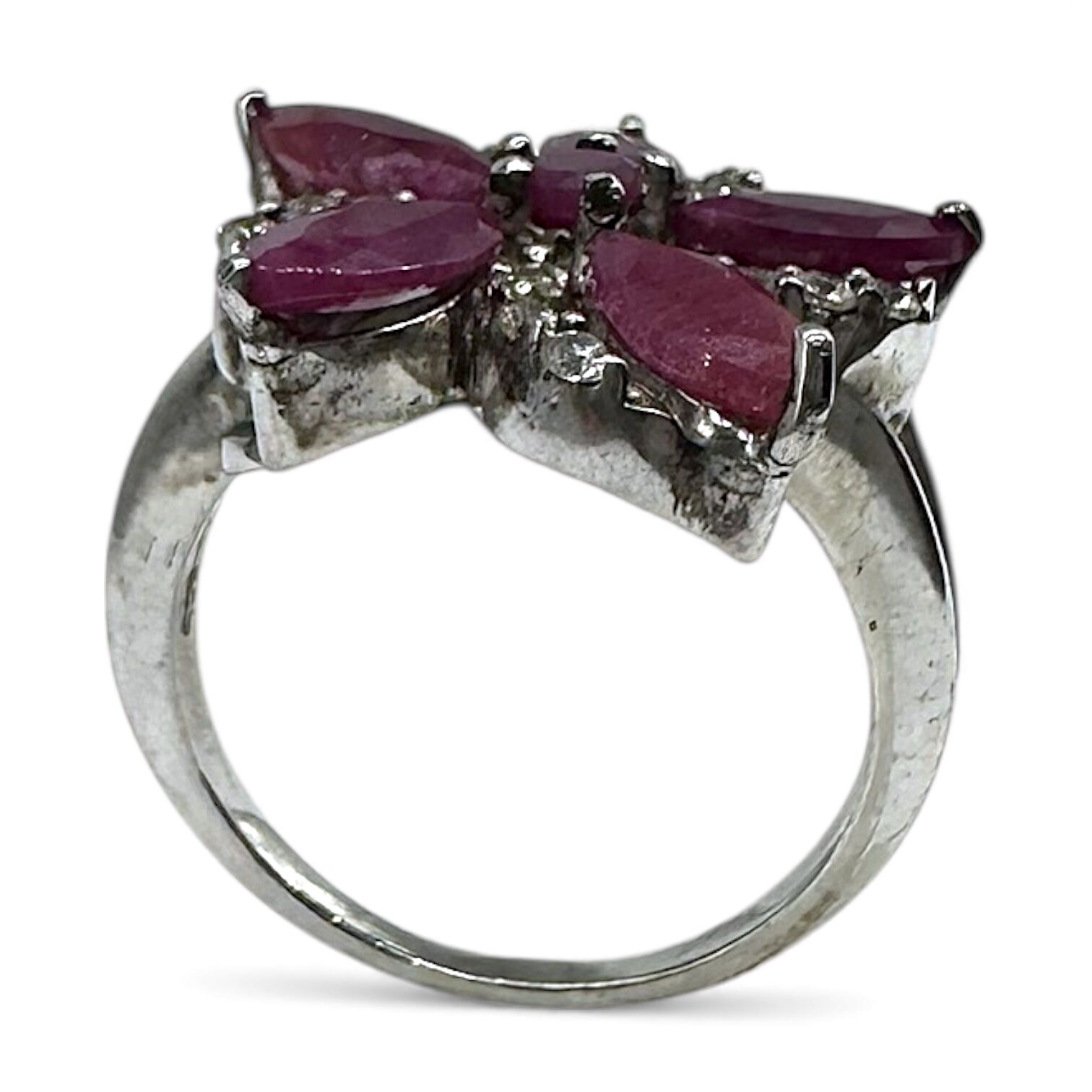 Срібна каблучка з індійськими рубінами та цирконами