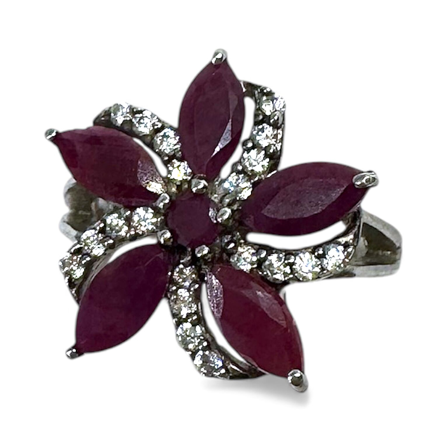 Срібна каблучка з індійськими рубінами та цирконами