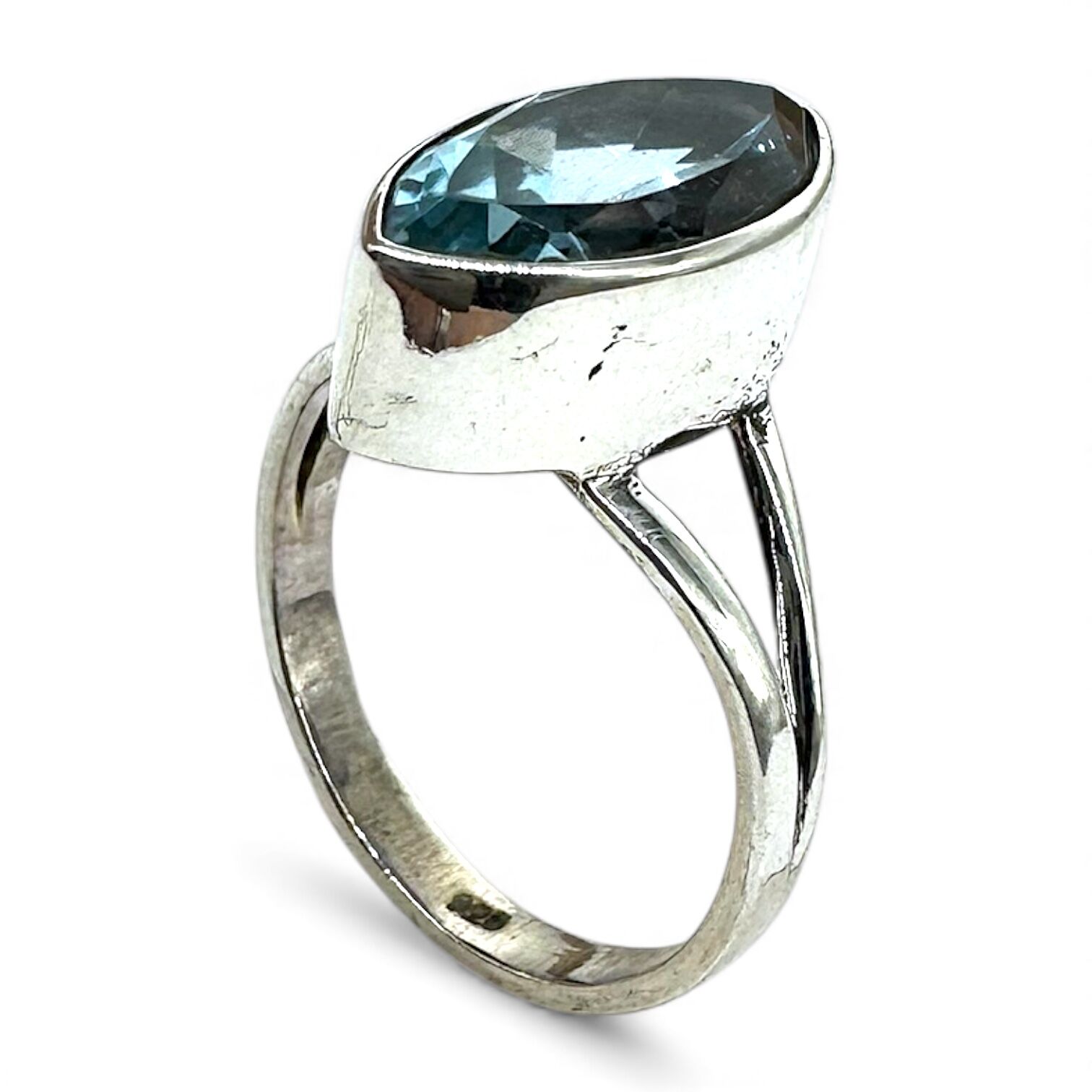 Срібна каблучка з топазом