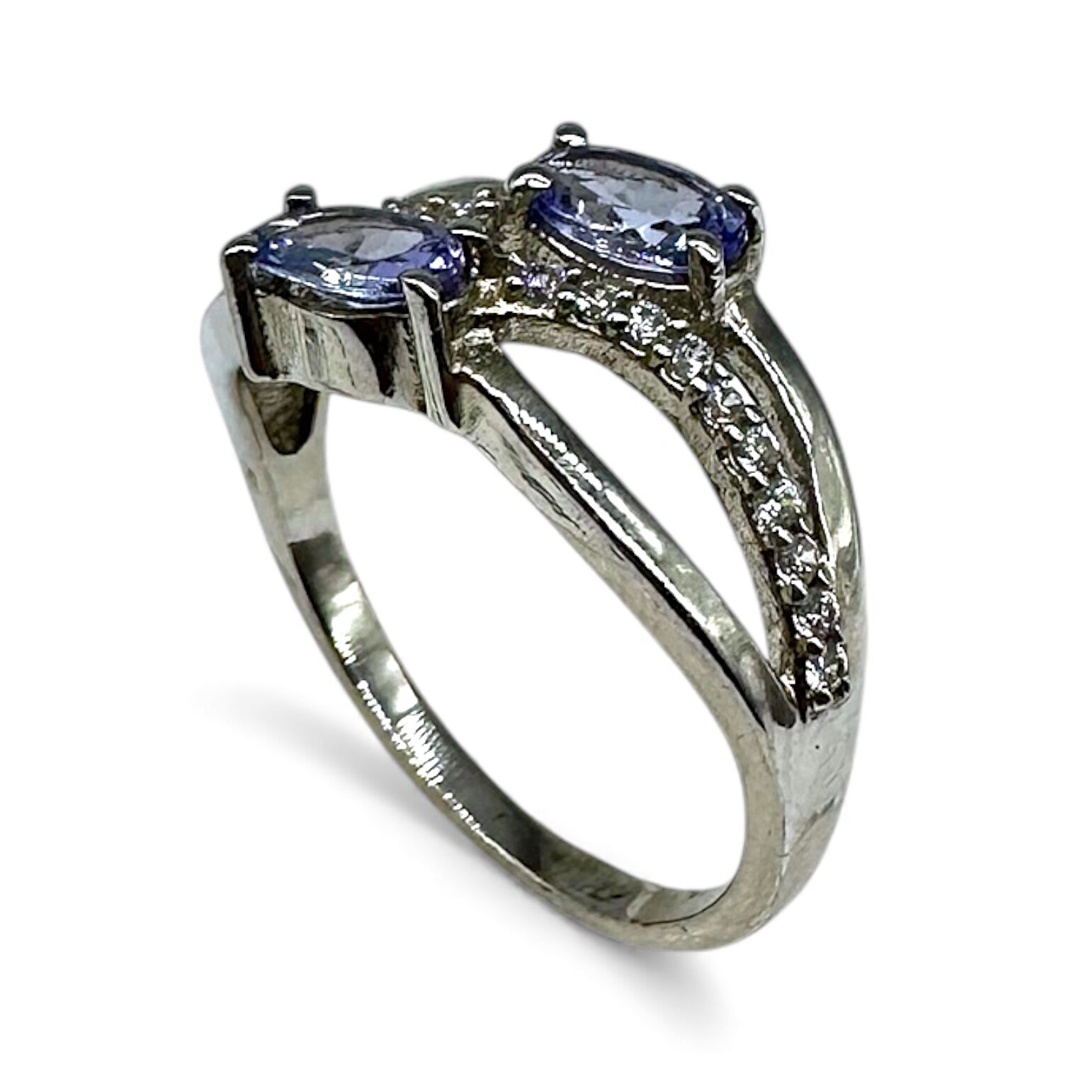 Срібна каблучка з танзанітами