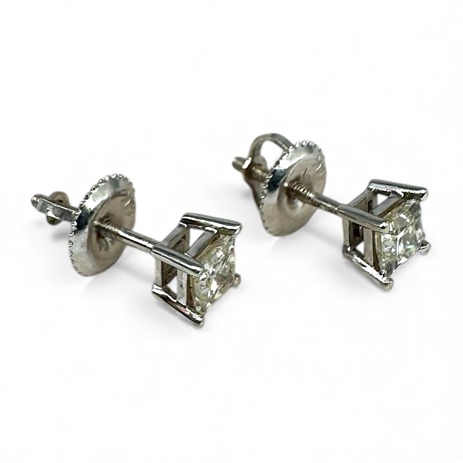 Золотые серьги с фианитом