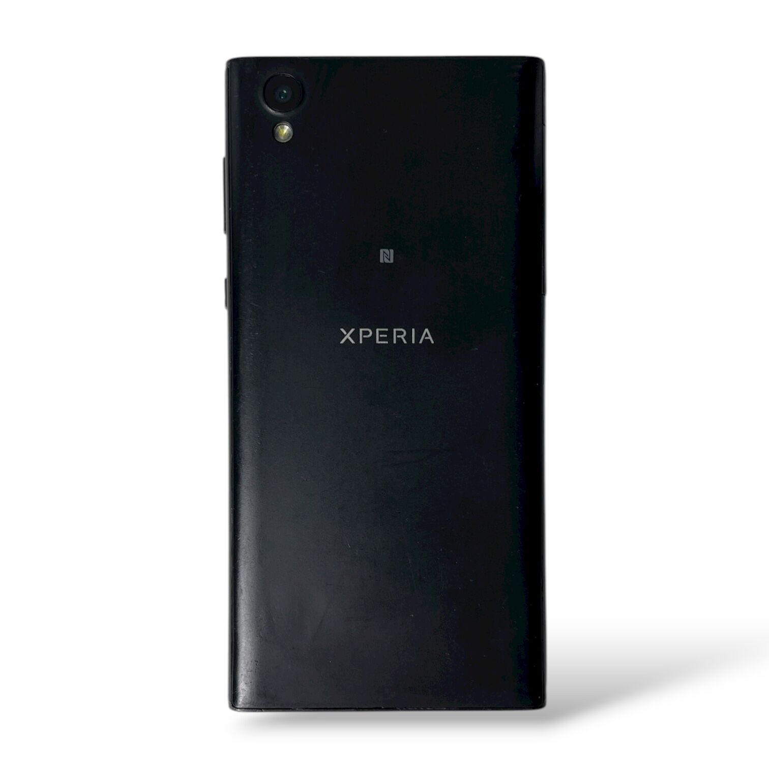 Смартфон Sony Xperia L1 2/16 ГБ + Зарядное устройство