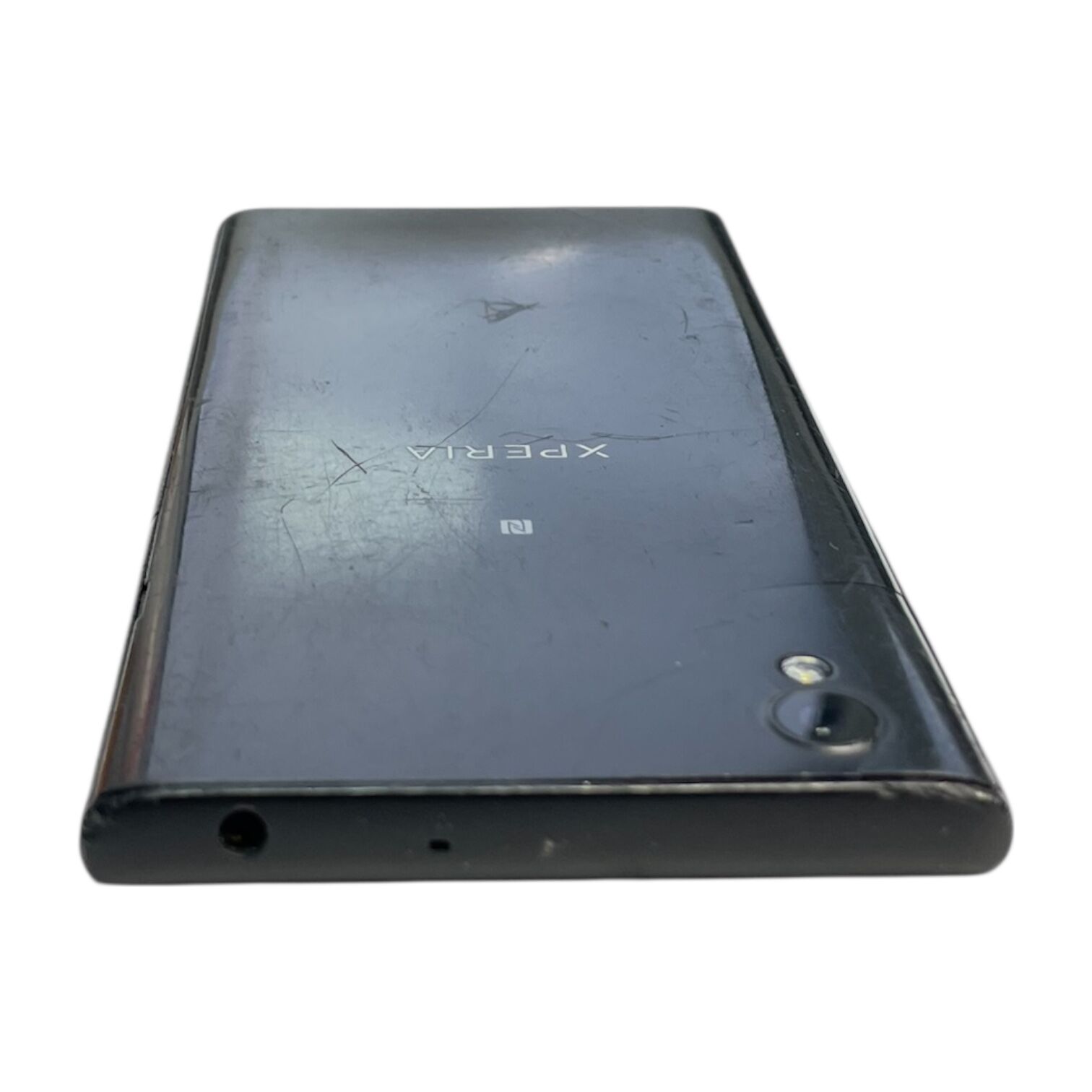 Смартфон Sony Xperia L1 2/16Gb