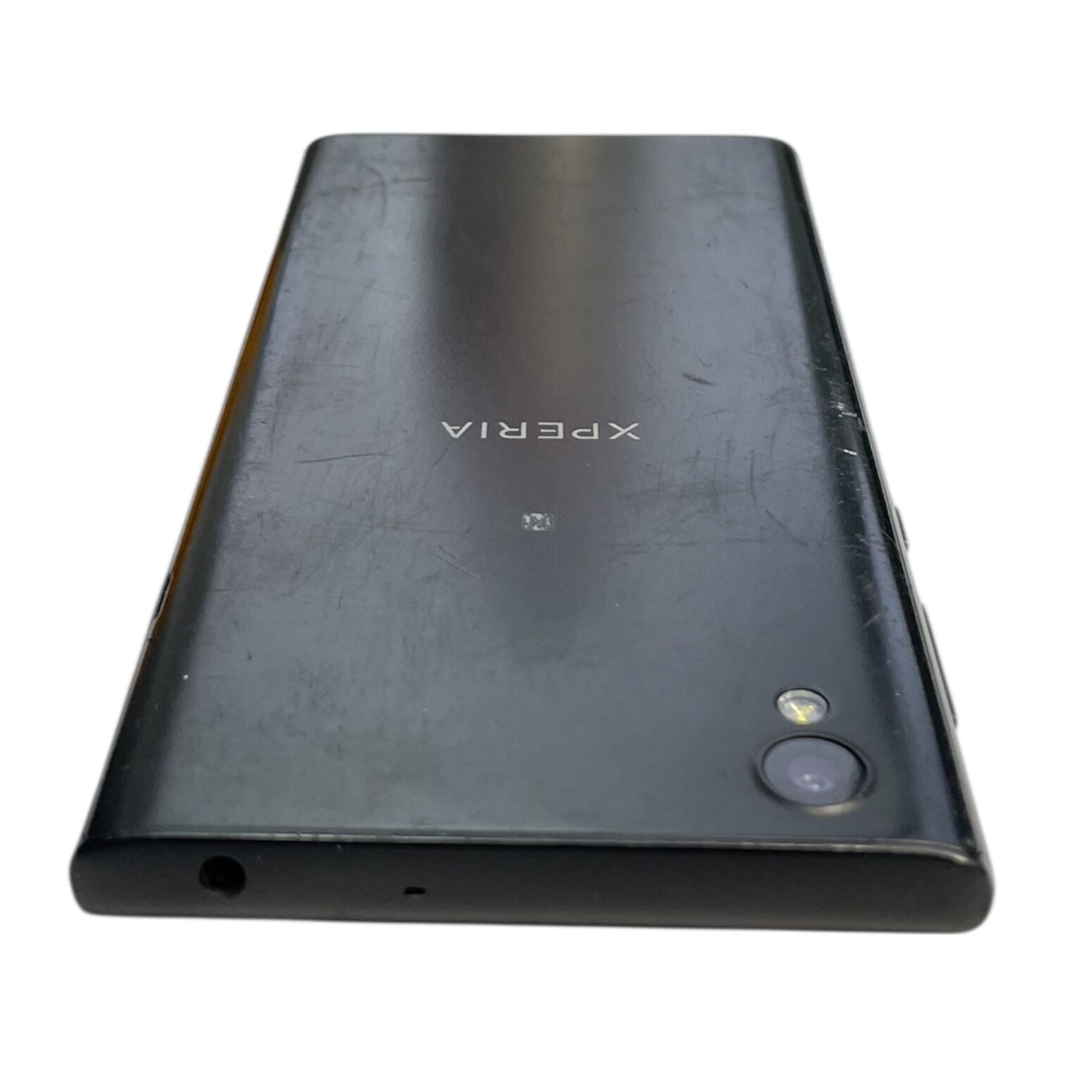 Смартфон Sony Xperia L1 2/16Gb