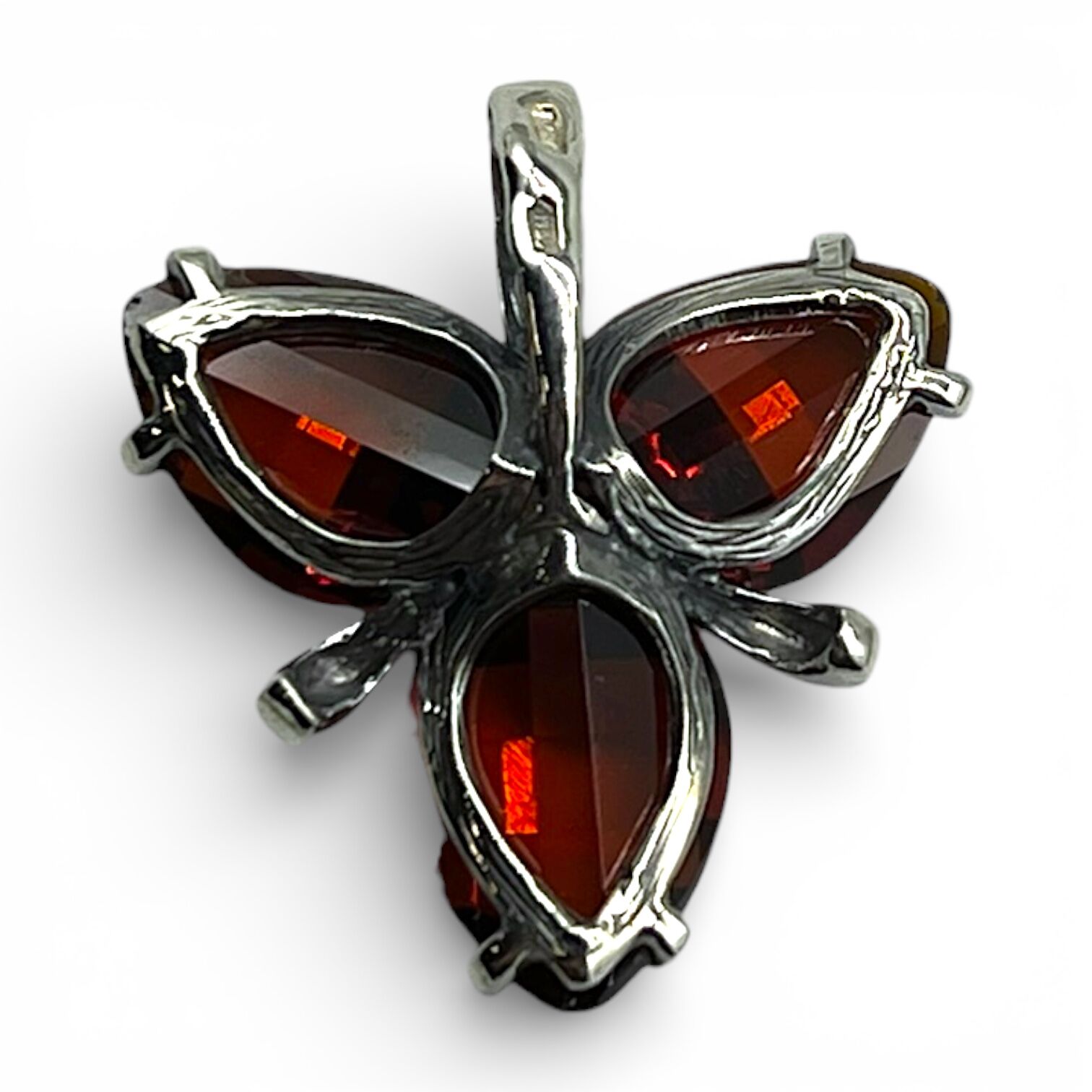 Серебряный подвес с родолитом