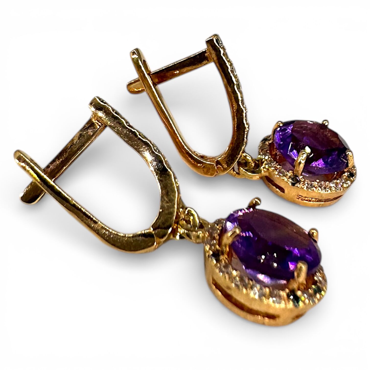 Золотые серьги с аметистом и цирконами