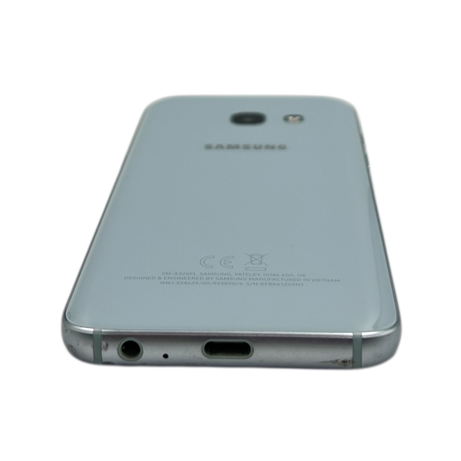 Смартфон Samsung Galaxy A3 2/16 ГБ