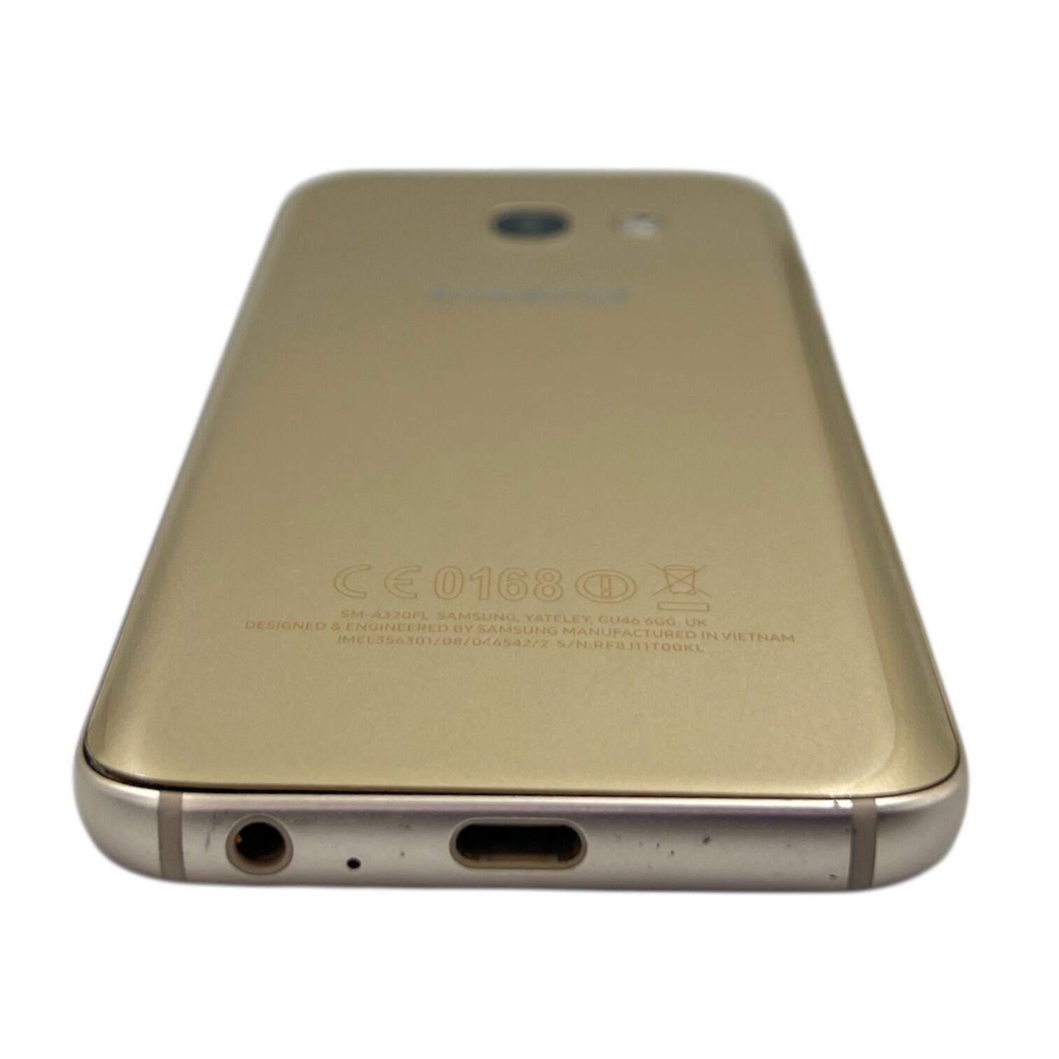 Смартфон Samsung Galaxy A3 3/16 ГБ