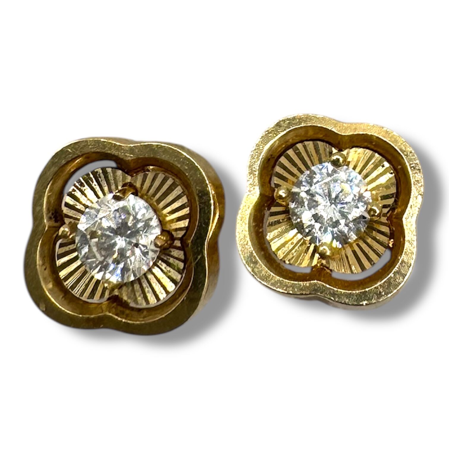 Золотые серьги с цирконами